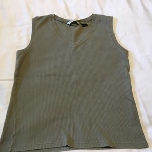 Eddie Bauer Small green V neck sleeveless ribbed shirt 100% cotton